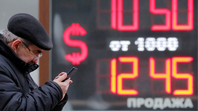 Ruský rubl se prudce propadá