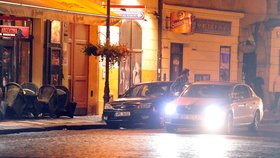 Argentinská restaurace, Praha 1, 0:57 - Blažek opouští restauraci.