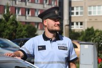 Místo ryb vylovil z vody opilce: Policista neváhal a bezvládné tělo vytáhl z rybníka