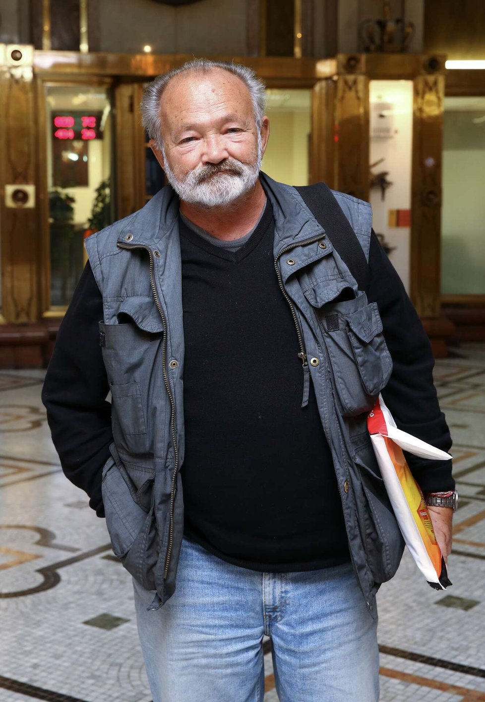 Foto Rudolf GALERIE: Rudolf Hrušínský ml. (79) přiznal boj s rakovinou: Nádor plic ...