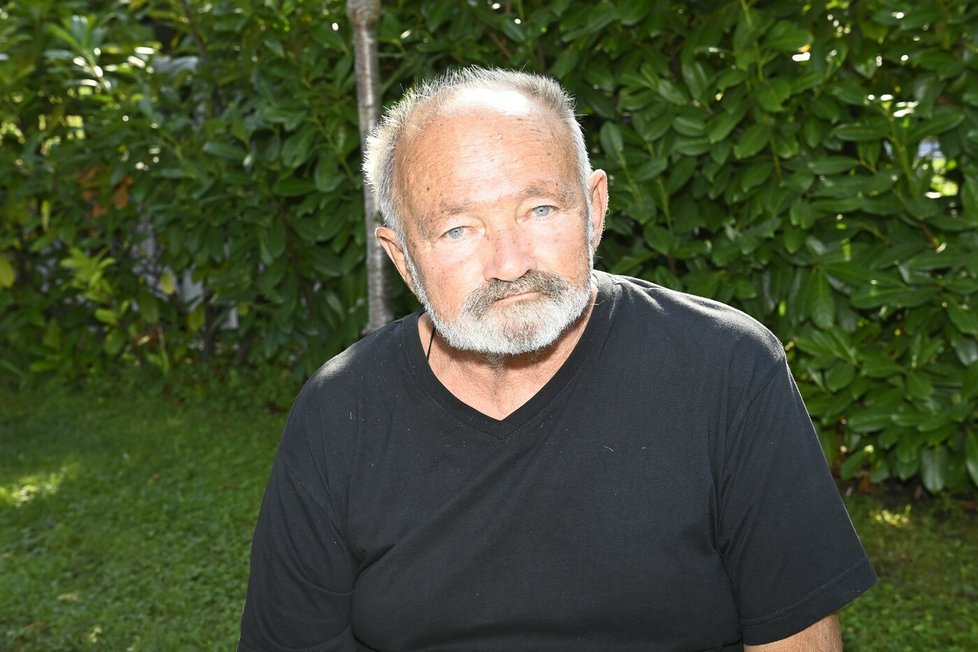 Foto Rudolf GALERIE: Rudolf Hrušínský ml. (79) přiznal boj s rakovinou: Nádor plic ...