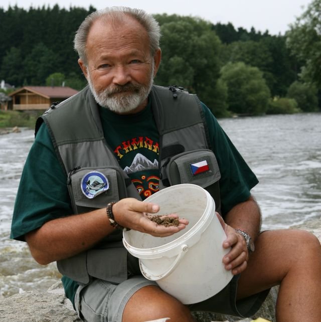 Rudolf Hrušínský kvůli svému milovanému rybaření odjel až na Nový Zéland.