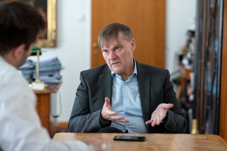 Ředitel zahraničního odboru Kanceláře prezidenta republiky (KPR) Rudolf Jindrák během rozhovoru pro Blesk (23. 9. 2021)