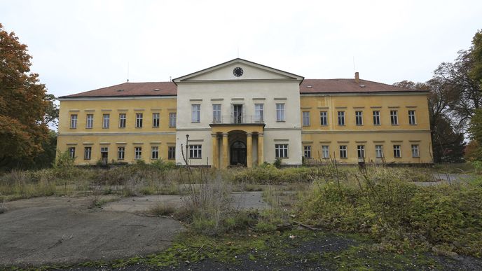 Novým majitelem zámku je firma Area Břežany investora Josefa Outlého.