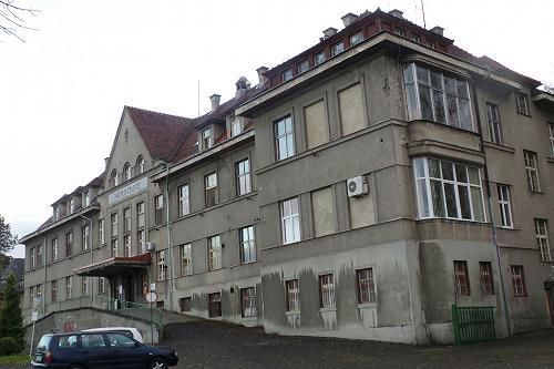 V této rumburské nemocnici za záhadných okolností zemřela jedna pacientka