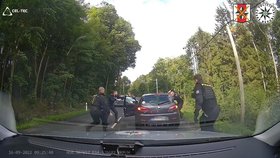 Policistům ujížděl v Rumburku zdrogovaný řidič.