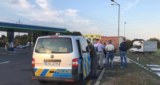 Hromadná nehoda pěti vozidel komplikuje od rána provoz na silnici I/56 u obce Baška na Frýdecko-Místecku. Ilustrační foto