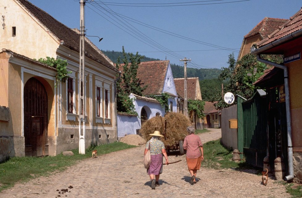 V odlehlých rumunských vesničkách se zastavil čas.
