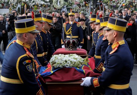 Na pohřbu Michala I. byli zástupci královských rodů i davy Rumunů