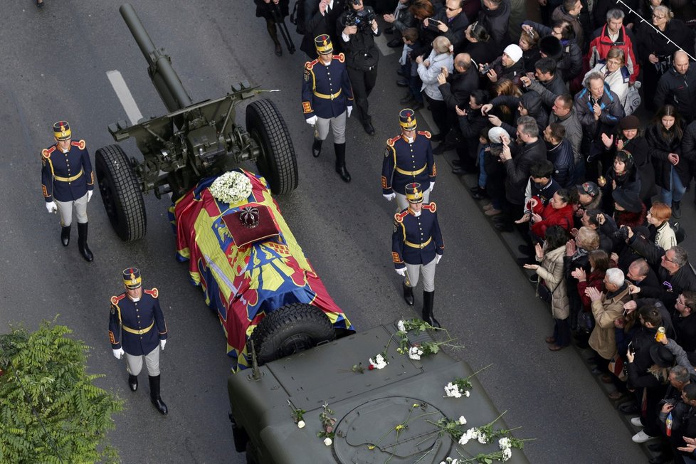 Na pohřbu Michala I. byli zástupci královských rodů i davy Rumunů