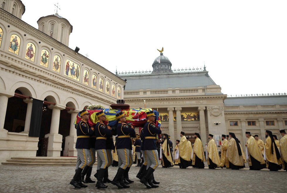 Na pohřbu Michala I. byli zástupci královských rodů i davy Rumunů