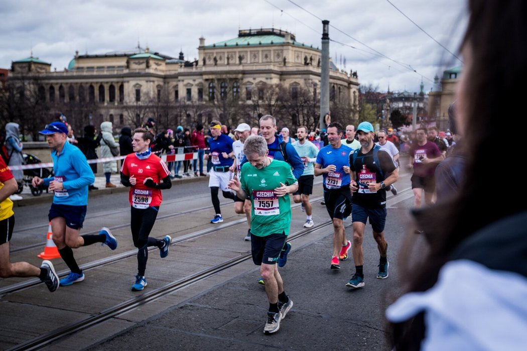 Loni běžel půlmaraton i předseda Senátu Miloš Vystrčil.