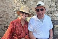 Magnát Murdoch (92) má novou lásku: Bývalou tchyni oligarchy Abramoviče potkal na party exmanželky