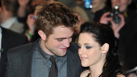 Robert Pattinson jde dnes ke Kristen Stewart na večeři. Bude z toho zase něco víc?