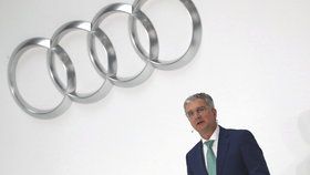 Šéf automobilky Audi Rupert Stadler je v držení německých úřadů. Bojí se, že by mařil vyšetřování Dieselgate.