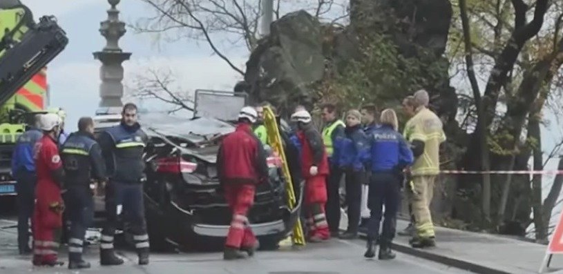 Auto leželo na dně švýcarského jezera.