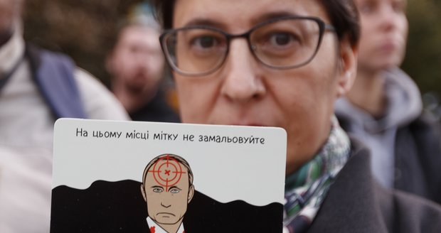 Ruská opoziční novinářka Natalia (53): S rodinou utekla do Česka.  „Doma mi vyhrožovali, bála jsem se o rodinu! říká