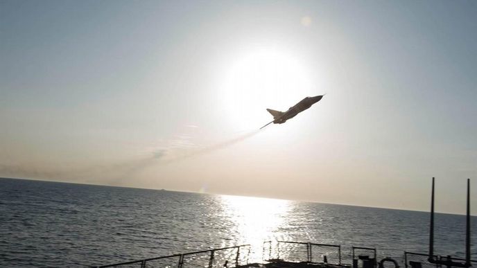 Ruské bombardéry Su-24 nalétávaly na americký torpédoborec USS Donald Cook. O tom i dalších incidentech chce NATO s Moskvou jednat na nadcházející schůzce Ruské bombardéry Su-24 nalétávaly na americký torpédoborec USS Donald Cook. O tom i dalších incidentech chce NATO s Moskvou jednat na nadcházející schůzce