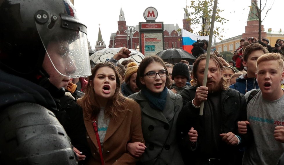 Demonstrace podporovatelů ruského opozičníka Navalneho (7. 10. 2017)