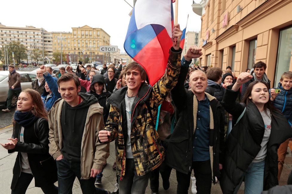 Demonstrace podporovatelů ruského opozičníka Navalneho (7. 10. 2017)