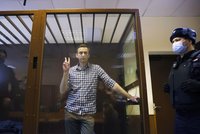 První rozhovor za mřížemi: Navalnyj čelí psychologickému mučení a vymývání mozku