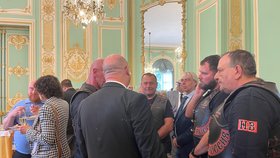 Motorkáři Noční vlci na ruské recepci