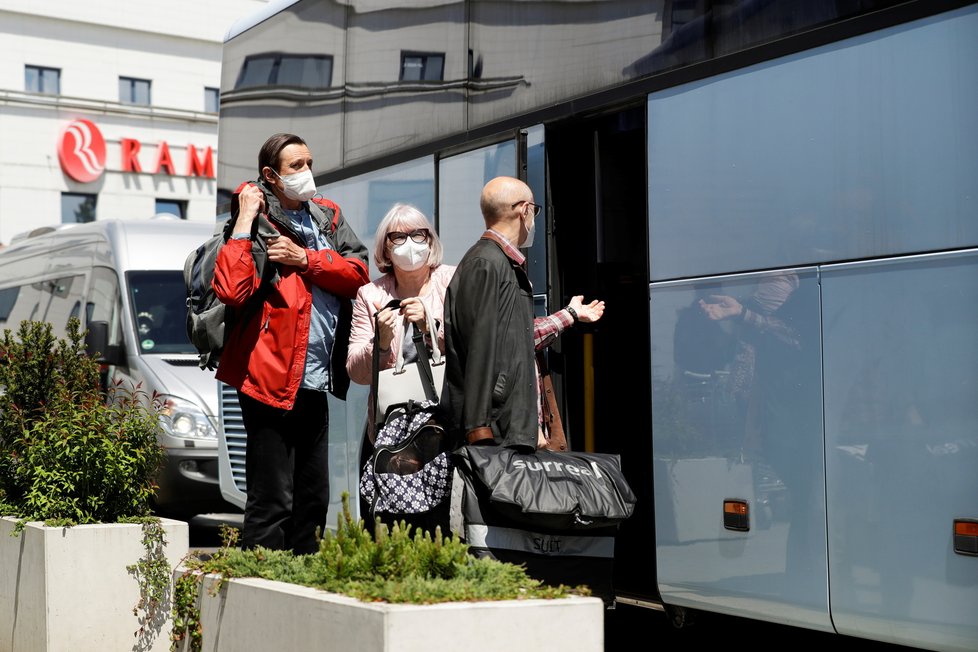 Odlet pracovníků ruské ambasády v Praze z Česka (29. 5. 2021)