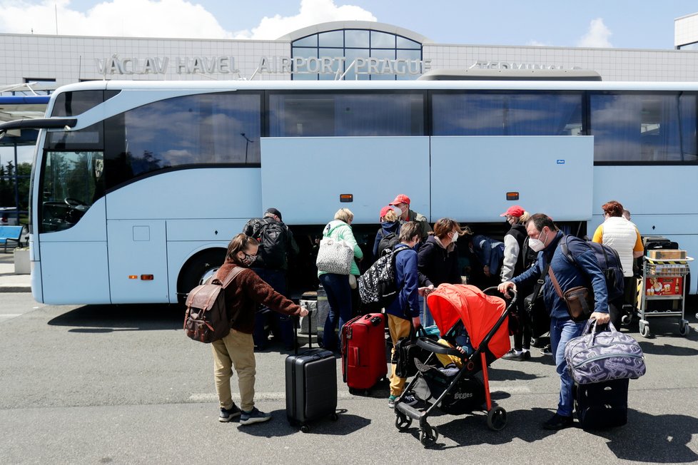 Odlet pracovníků ruské ambasády v Praze z Česka (29.5.2021)