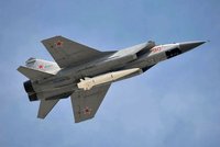 Potvrzeno: Ukrajinci sestřelili Rusům „nezastavitelnou“ hypersonickou střelu Kinžal