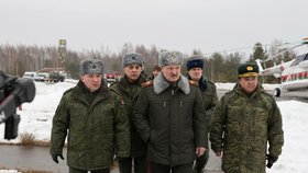 Společné vojenské cvičení Ruska a Běloruska navštívil i prezident Lukašenko (únor 2022)