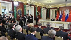 Prezident Si Ťin-pching poprvé navštívil Rusko 22. března 2013.
