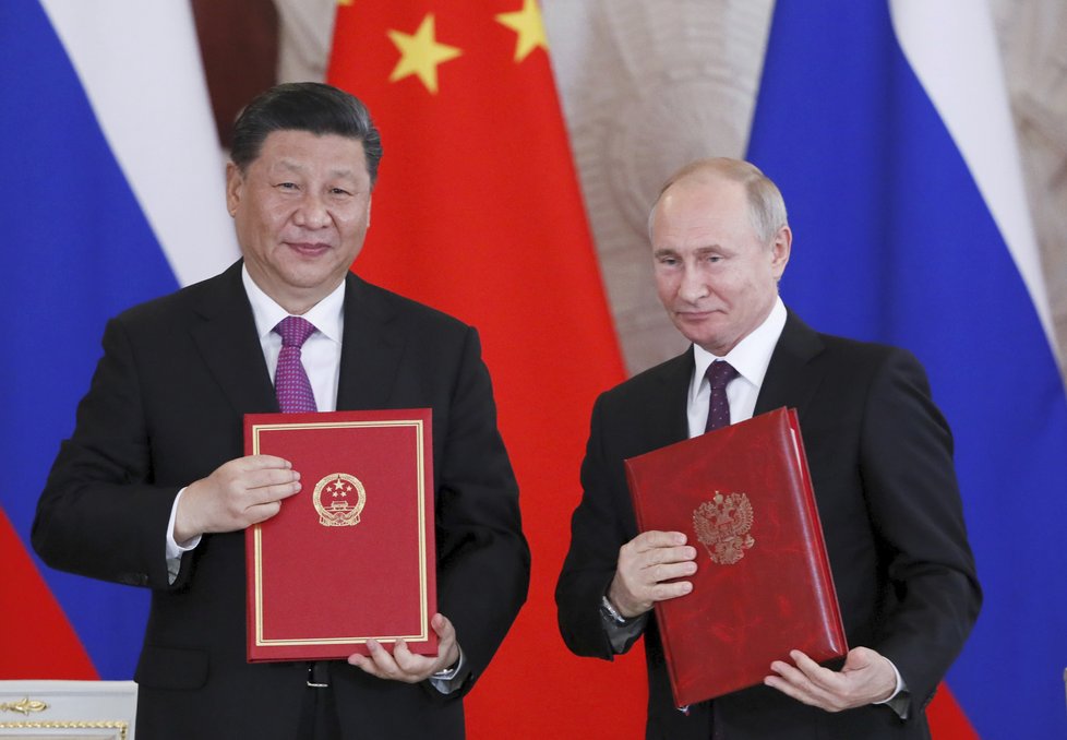 Ruský prezident Putin v Moskvě hostil čínského prezidenta Si Ťin-pchinga.