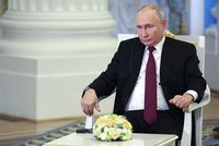 Putin utrpěl infarkt a museli ho resuscitovat? Je ve všech ohledech v pořádku, odmítá Kreml