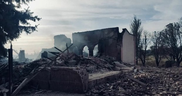 „Jsme šokováni.“ Rusové zničili při ostřelování Ukrajiny sklad Člověka v tísni