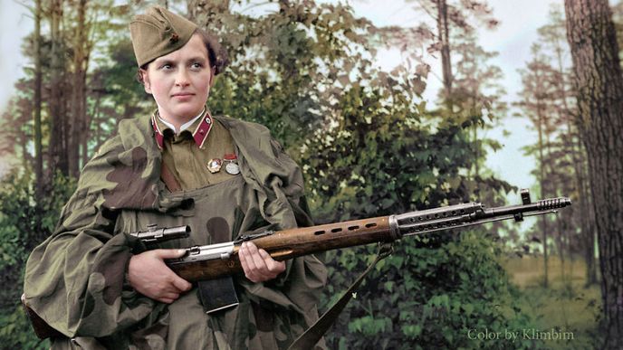 Ljudmila Pavličenková, legendární odstřelovačka za druhé světové války, rok 1940. Na svém kontě měla údajně 309 zabitých nepřátel.