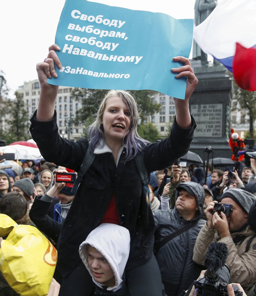 V ruských městech dnes demonstrovali Navalného přívrženci.