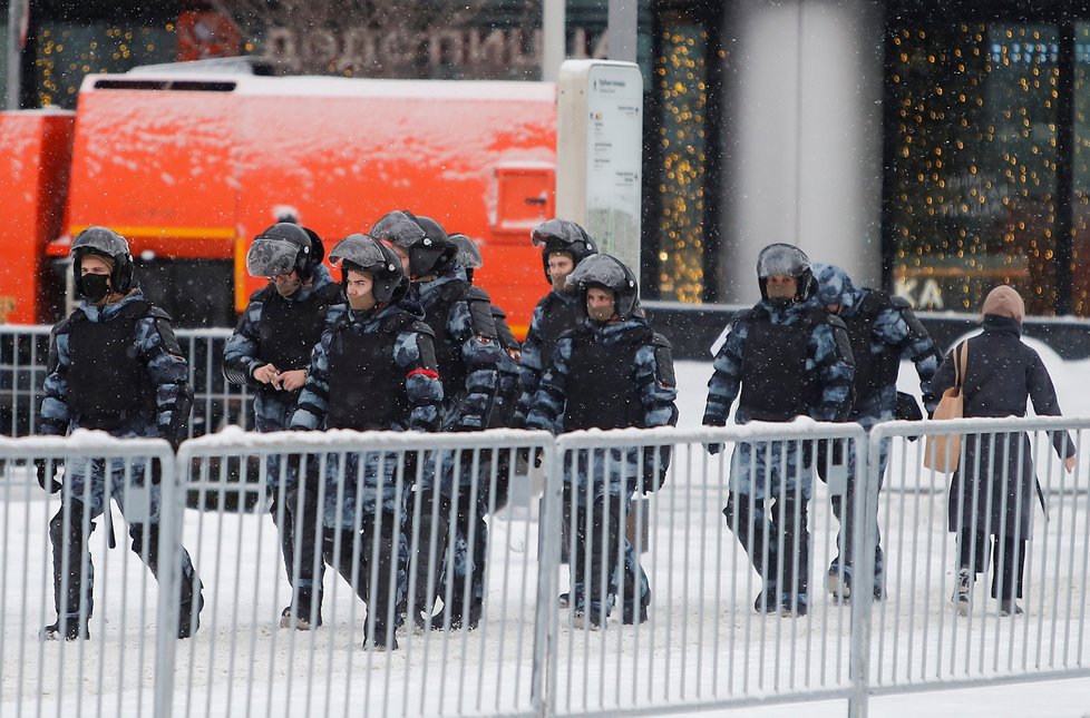 Policejní manévry a zatýkání během demonstrací za vězněného Navalného (31.1.2021)