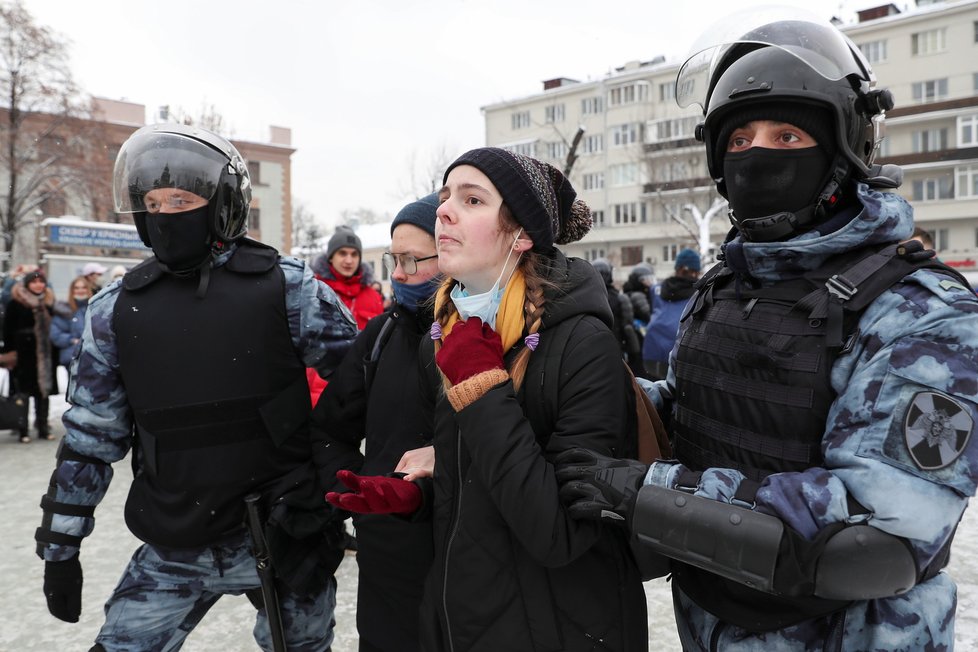 Rusko: Zatýkání během dalších protestů za vězněného Navalného (31.1.2021)