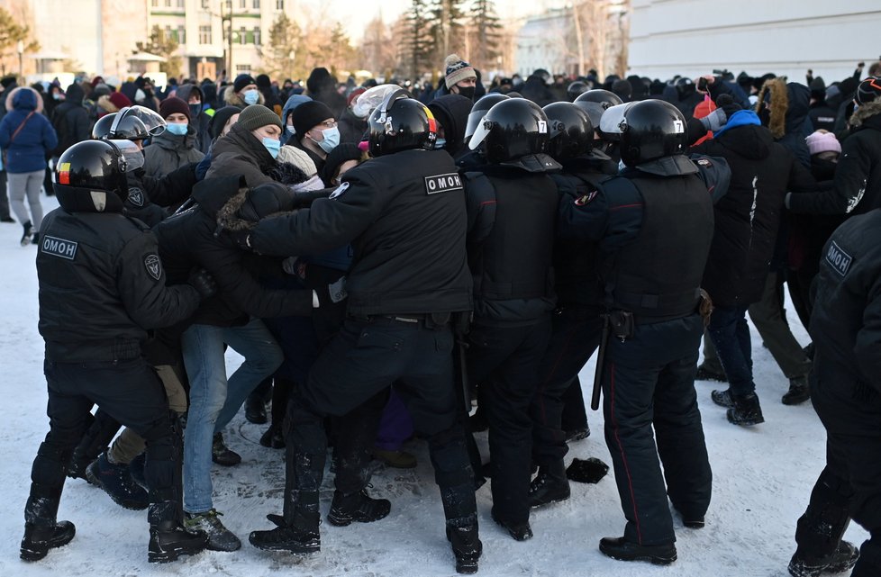 Rusko: Zatýkání během dalších protestů za vězněného Navalného (31.1.2021)