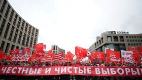 Demonstrace opozice v Moskvě pokračují individuálními protesty (17. 8. 2019)