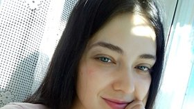 Elena (22) zabila dva muže, jednoho znásilnila lopatou.