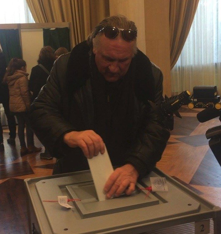 Patřil hlas Gérarda Depardieu u prezidentských voleb Putinovi?