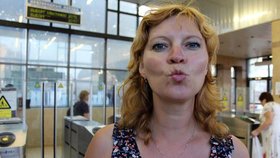 Ruská policistka vyskočila z okna, když ji léčili s koronavirem. Rodina tomu nemůže uvěřit.