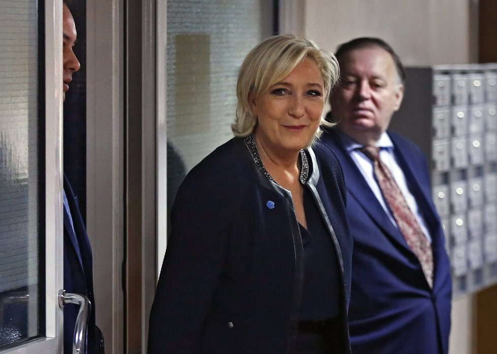 Vůdkyně francouzské krajní pravice Le Penová se setkala s Putinem.