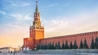 Nesnáze „předválečného“ Ruska. Ze země mizí kapitál a kolem Kremlu se utahuje smyčka 