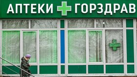 Rusové ve strachu ze sankcí vykupují léky. Na dračku jdou antidepresiva i antikoncepce
