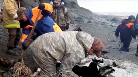 Na Kamčatce se našla těla ze zříceného letadla, gubernátor vyhlásil smutek.