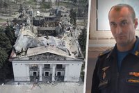Plukovník nařídil bombardování divadla a porodnice v Mariupolu. Dostali ho hackeři, napálili i jeho vilnou ženu