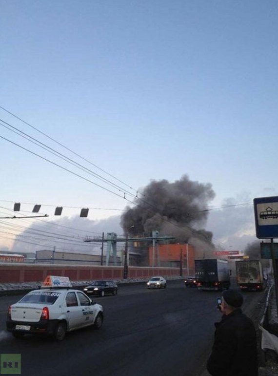 Tlaková vlna způsobená pádem meteoritu v Rusku na Urale zranila v únoru 2013 přes tisíc lidí a způsobil rozsáhlé materiální škody.