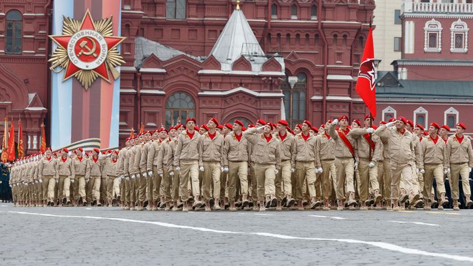 Členové Junarmije na přehlídce na Rudém náměstí (2019).